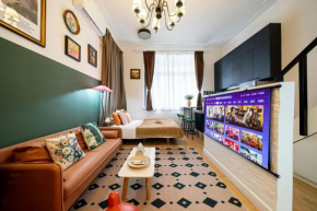 Shanghai Hills& Well-time Nanyang Charm BnB close to West Nanjing Rd and line 2 Jing'an Temple